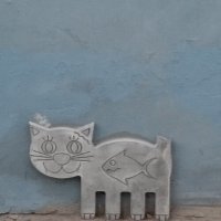 Вот такими котиками украшают дома и улицы :: Galina194701 