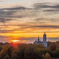 Осенний восход :: Сергей Цветков