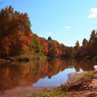 Осень, река, тишина... :: Владимир Акилбаев