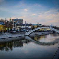 Сколько в Москве мостов? :: александр 