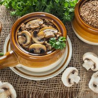 Buckwheat porridge with mushrooms :: Igor Voronchikhin