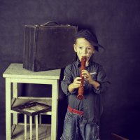 Мальчик и блок-флейта :: Андрей Кириллов