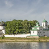 Псков. Спасо-Преображенский Мирожский монастырь :: leo yagonen