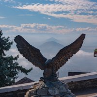 Скульптура орла, символа КМВ :: ganzikov 