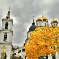 осень в Дмитрове. :: Иван Карташов (Ivanes)
