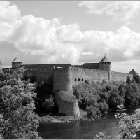 Река Нарова и Ивангородская крепость. XV век. :: Ольга Кирсанова