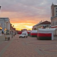 Тамбовский "Арбат"вечером. :: Виталий Селиванов 