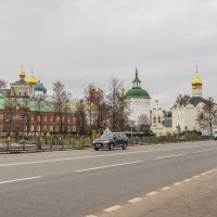 В Городе Сергиевом Пасаде :: юрий поляков