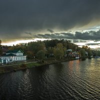 Осень -Волга. Плес :: юрий макаров