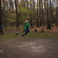 Я летала на метле и чудесно было мне. :: Василий Капитанов