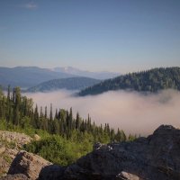 Спящий в долине туман :: Сергей Чиняев 