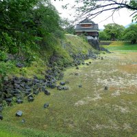 Замок Кумамото Япония,разрушенная каменная стена в результате землетрясения :: wea *