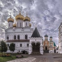 Осень -Волга.Кострома.Ипатьевский монастырь. :: юрий макаров