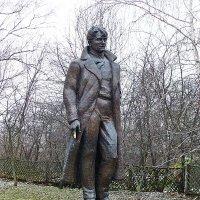Памятник Сергею Есенину :: Лидия Бусурина