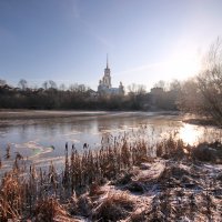 Морозное утро на реке Тезе. :: Сергей Пиголкин