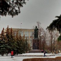 Первый день зимы в городе. :: Николай Масляев