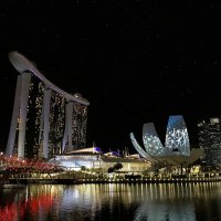Набережная ночного Сингапура :: Виктор Осташин