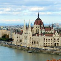 25 Панорама  Будапешта с высоток будайской крепости.Здание парламента :: Гала 