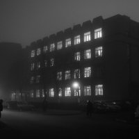 школа в вечернем тумане :: Ana Bel