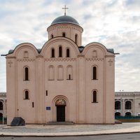 Церковь Богородицы Пирогощи :: Олег 