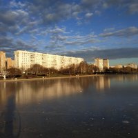 Иногда зима в Москве наступает лишь на Старый Новый год :: Андрей Лукьянов