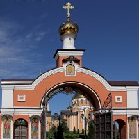 Врата Алексиевского монастыря. Саратов. :: MILAV V