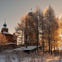 Бывали зимы снежные...Живописный рассвет на окраине Ярославля, Церковь Воскресения Христова :: Николай Белавин