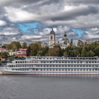 Осень -Волга. Мышкин. :: юрий макаров