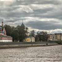 Осень -Волга. Углич. :: юрий макаров