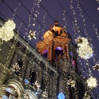 Предновогодняя Никольская улица (Москва). :: Борис Бутцев