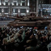 Ночная репетиция военного парада 7 мая 2015 года в Москве. :: Игорь Олегович Кравченко