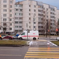 Дели мобиль, но уступай скорой :: Валерий Иванович