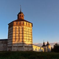 Башни монастыря.  Кириллов. Вологодская область :: MILAV V