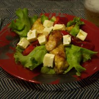 Теплый салат с грудкой и соленым молодым сыром. :: Лира Цафф