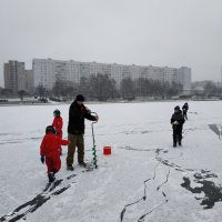 Досверлить до рыбы :: Андрей Лукьянов