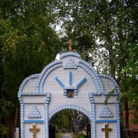 Ворота церкви :: Владимир 