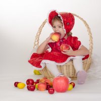 Молодильные яблочки :: Maria Tulupova 