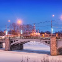 Октябрьский мост :: Юлия Батурина