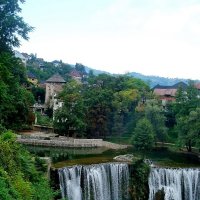 Водопад в центре города Яйце :: SergAL 
