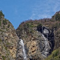 Водопад в ущелье реки Гондарай :: Дмитрий Емельянов