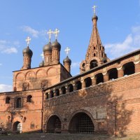 Москва. Церковь Успения Пресвятой Богородицы (Петра и Павла) в Крутицах. :: Александр Качалин