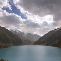 Большое  Алматинское озеро :: LudMila 
