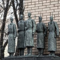 Памятник героям-школьникам :: Владимир Безбородов