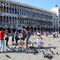Туристы и голуби :: Маргарита 