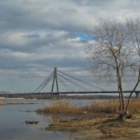 Первый кораблик появился в водах Днепровых... :: Тамара Бедай 