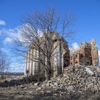 Церковь Св.Троицы в деревне Пятая гора. :: Виталий Буркалов