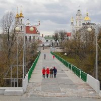 *** :: Роланд Дубровский