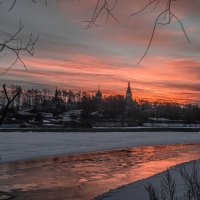 Восход над кремлём. Александровская слобода. :: Владимир Орлов