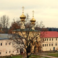 Тихвинский монастырь :: Зуев Геннадий 