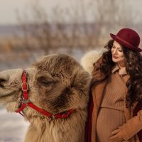 Девушка с верблюдом :: Elena 